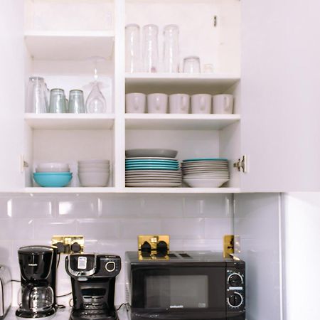 Nice 4 Bedroom Apartment Near City Centre 2-Min Walk To Metro !! Business & Family Friendly!! Londen Buitenkant foto