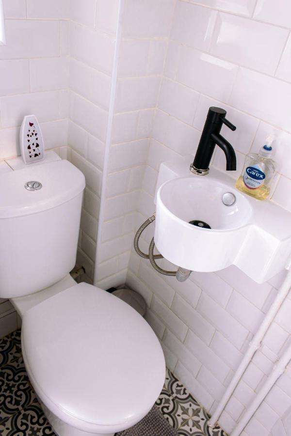 Nice 4 Bedroom Apartment Near City Centre 2-Min Walk To Metro !! Business & Family Friendly!! Londen Buitenkant foto