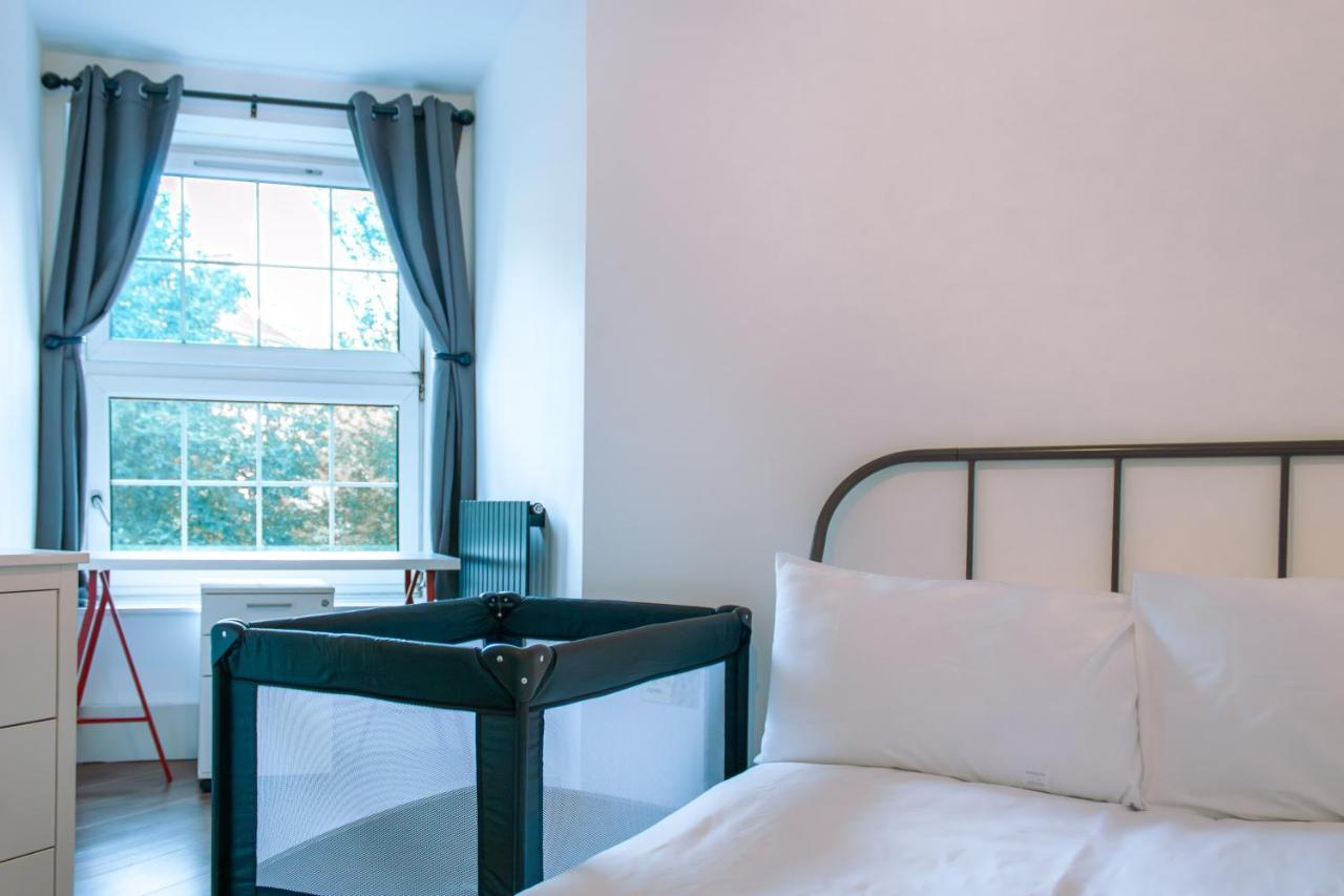 Nice 4 Bedroom Apartment Near City Centre 2-Min Walk To Metro !! Business & Family Friendly!! Londen Buitenkant foto